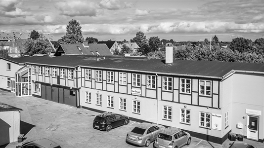 10 - 15 m2 kontorhotel, klinik, showroom i Søborg til leje