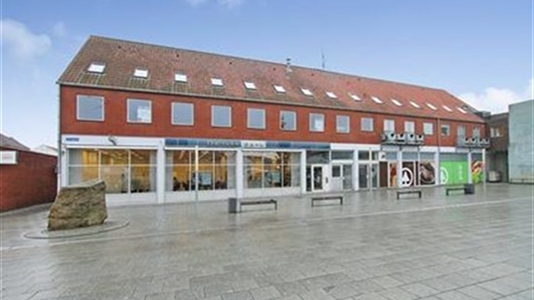 310 m2 butik, klinik, restauration eget brug i Bjerringbro til leje