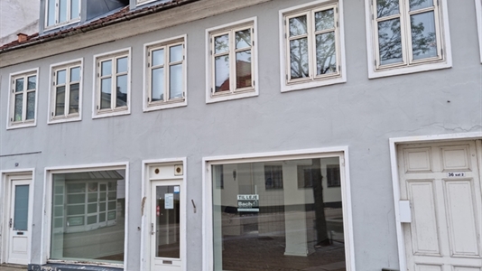 84 m2 restauration eget brug i Viborg til leje