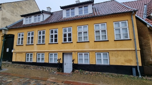 60 m2 klinik i Viborg til leje