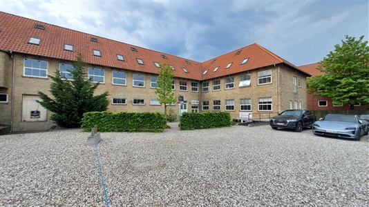 540 m2 kontor i Brøndby til leje
