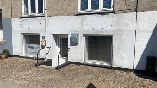 70 m2 klinik i Køge til leje