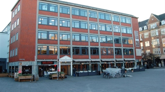 365 m2 kontor i Odense C til leje