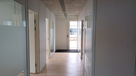 140 m2 kontor, klinik, lager i Skanderborg til leje