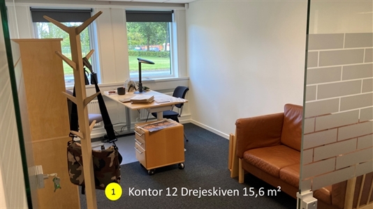 15 m2 kontor i Tranbjerg J til leje