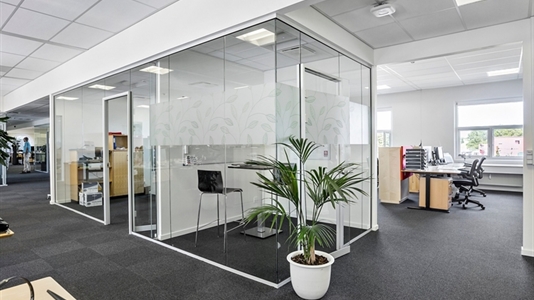 1140 m2 kontor i Taastrup til leje