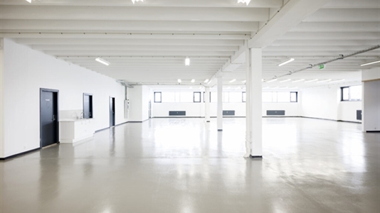 965 m2 lager, showroom i Hvidovre til leje