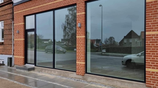 78 m2 kontor, klinik, butik i Horsens til leje