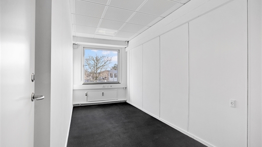 16 m2 kontor i Taastrup til leje