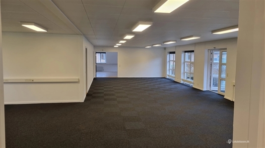 300 m2 kontor i Vejle Centrum til leje