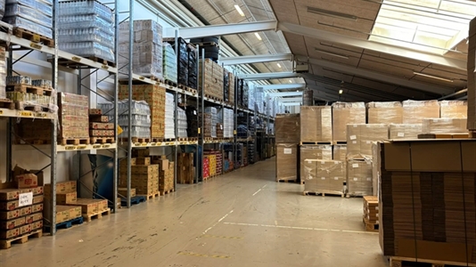 1405 m2 lager i Humlebæk til leje