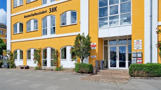 94 m2 kontor, showroom i Åbyhøj til leje