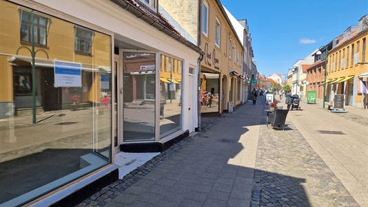 60 m2 butik i Frederikssund til leje