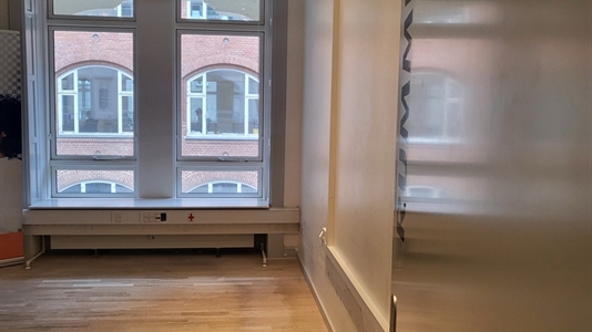 10 - 200 m2 kontor, kontorfællesskab, showroom i København K til leje