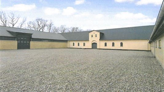 65 - 270 m2 lager i Storvorde til leje